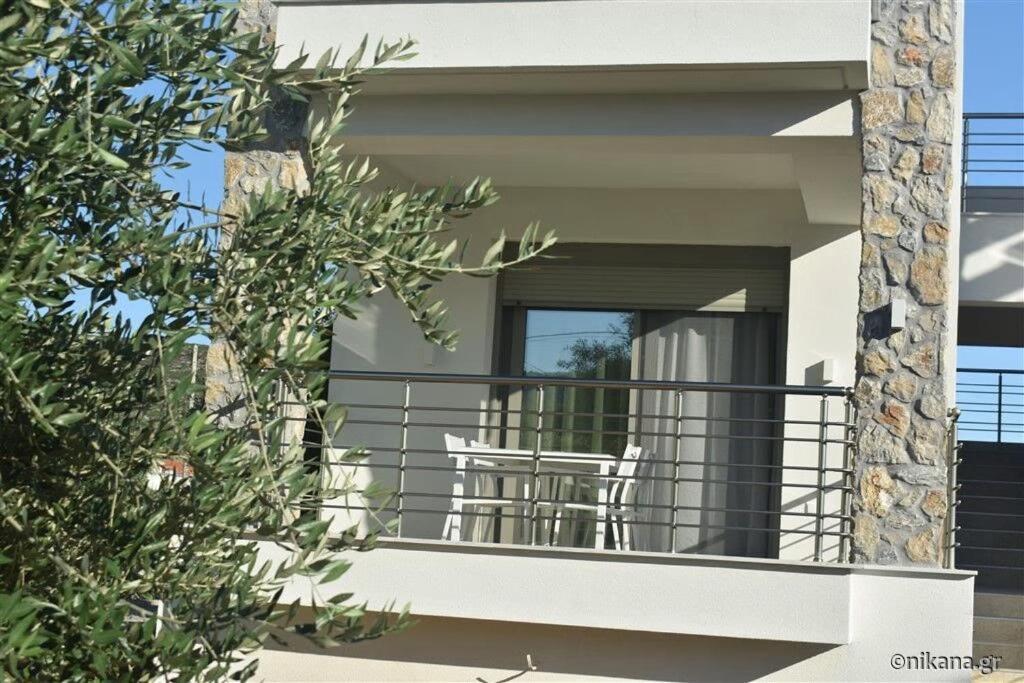 Athina Palace Luxurious Appartments Potos Exteriér fotografie